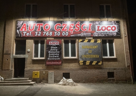 Loco Tarnowskie Góry - banery reklamowe z konstrukcją stalową