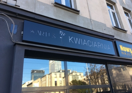 Kwiaciarnia Katowice - kaseton LED z różnokolorowym podświetleniem sterowany pilotem