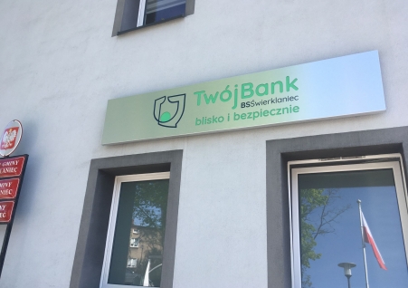 Bank Spółdzielczy Świerklaniec - tablica z frezowaną grafiką