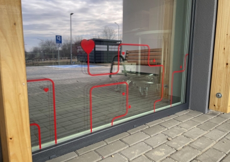 Centrum Krwiodawstwa Tarnowskie G&oacute;ry - oklejenie przeszkleń w budynku