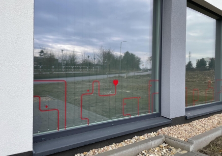 Centrum Krwiodawstwa Tarnowskie G&oacute;ry - oklejenie przeszkleń w budynku