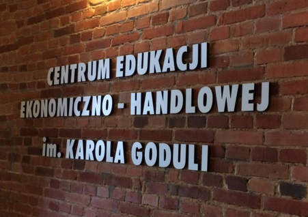 Litery blokowe ze styroduru z frontem z dibondu
