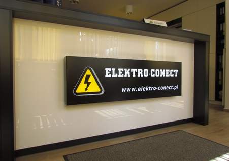 Kaseton reklamowy świetlny LED z giętego dibondu (produkcja i montaż reklamy świetlnej)