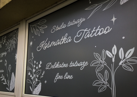 Kosmatka Tattoo - folia imitująca szkło piaskowane, oklejenie szyb