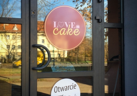 LoveCake - obrandowanie budynku